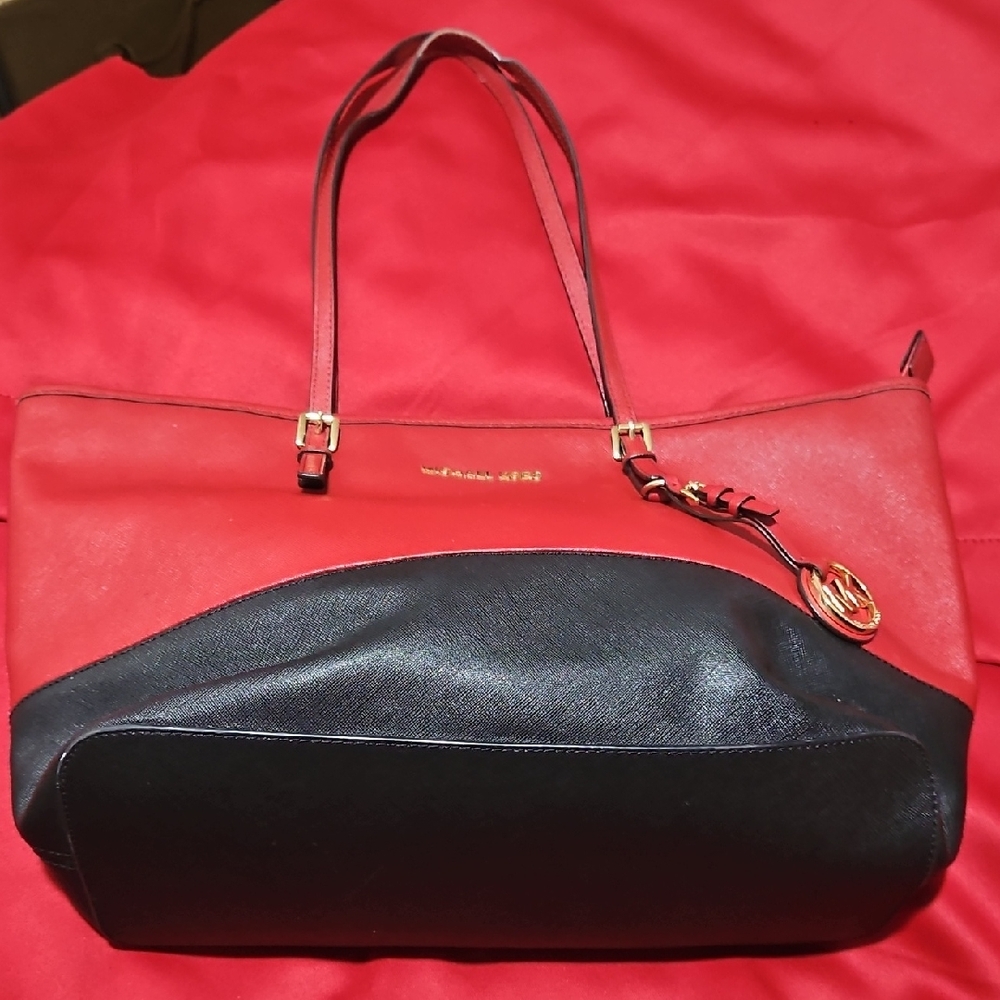 Elegant Red and Black Women's Tote Bag